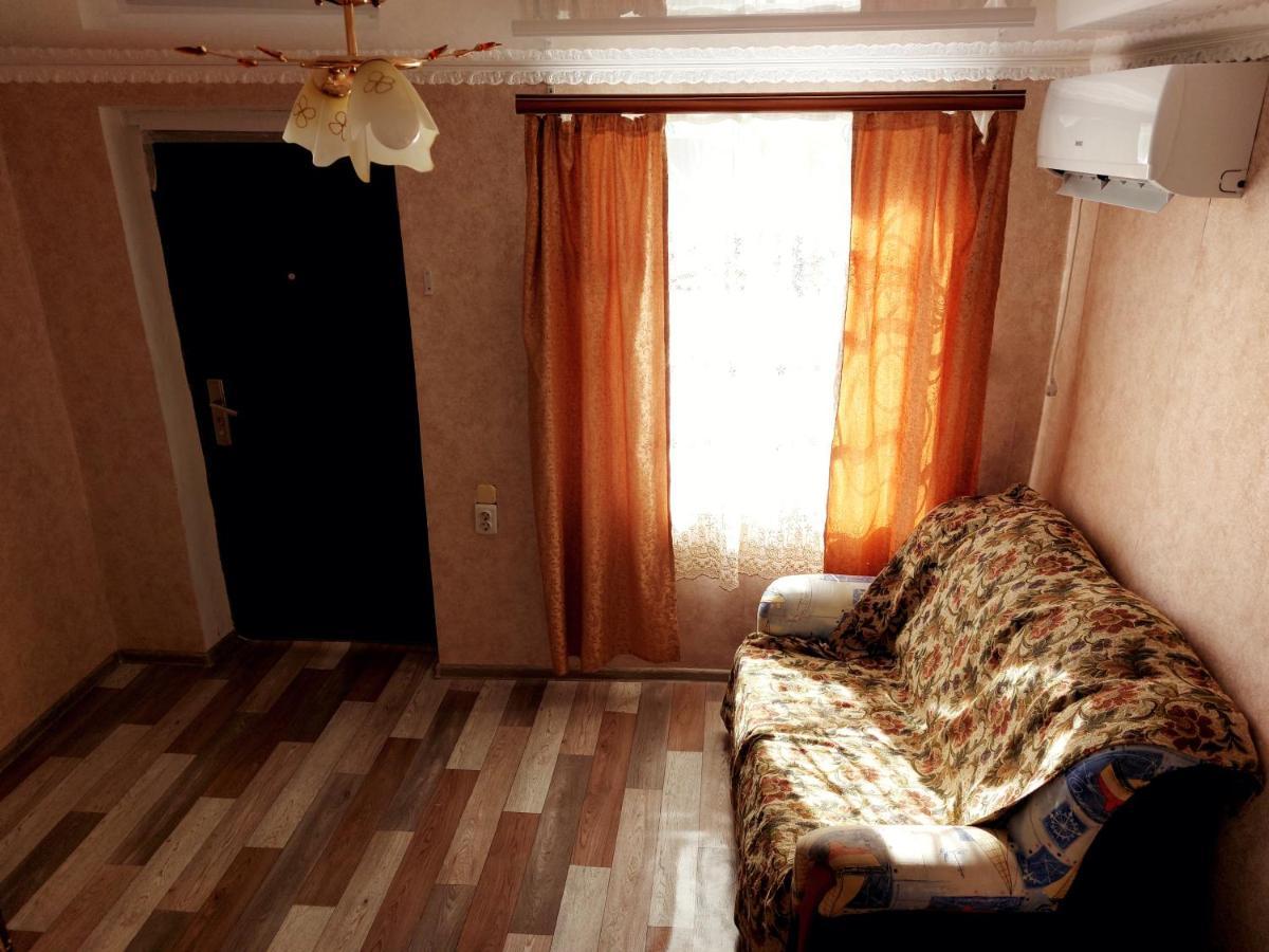 Guest House Anna Sukhumi Eksteriør billede